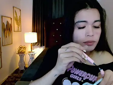 hollyyumiloove online show from March 11, 2026, 10:53 am