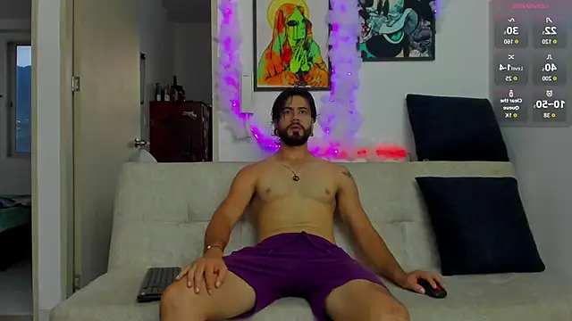 Snapshot of heteros_curious chatting on February 9, 2026, 11:25 pm heteros curious online show from February 9, 2026, 11:25 pm