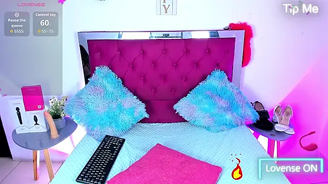 Samantha  F W online show from February 13, 2026, 9:48 pm