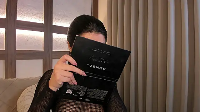 Snapshot of SarhaVega chatting on February 26, 2026, 12:27 pm SarhaVega online show from February 26, 2026, 12:27 pm