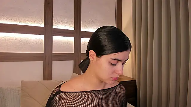 Snapshot of SarhaVega chatting on March 6, 2026, 12:33 pm SarhaVega online show from March 6, 2026, 12:33 pm