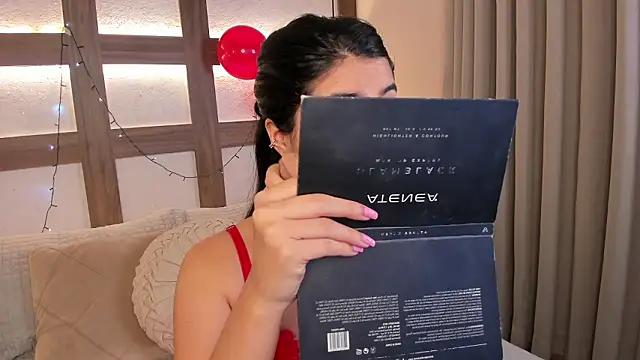 Snapshot of SarhaVega chatting on February 14, 2026, 1:11 pm SarhaVega online show from February 14, 2026, 1:11 pm