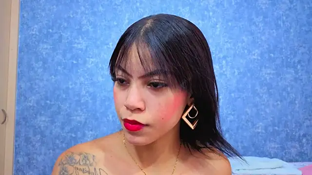 Malia fox online show from April 30, 2026, 5:31 pm