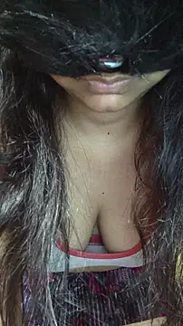 SameeraReddy19 online show from December 22, 2025, 1:55 pm