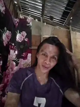 lovelycarla32 online show from December 15, 2025, 3:01 am