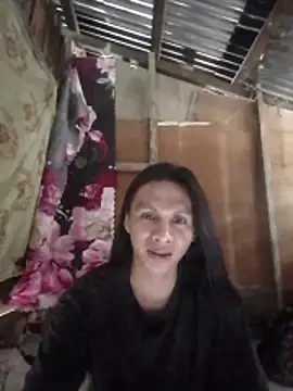 lovelycarla32 online show from December 3, 2025, 2:34 am