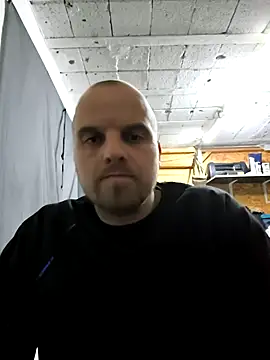 Phoenix2310 online show from November 28, 2025, 12:00 am