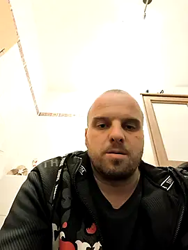 Snapshot of Phoenix2310 chatting on February 5, 2026, 2:35 pm Phoenix2310 online show from February 5, 2026, 2:35 pm