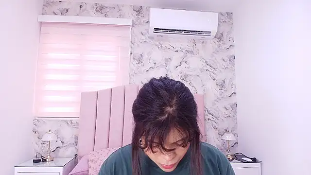 Snapshot of katsumi_yan chatting on February 24, 2026, 7:15 pm katsumi yan online show from February 24, 2026, 7:15 pm