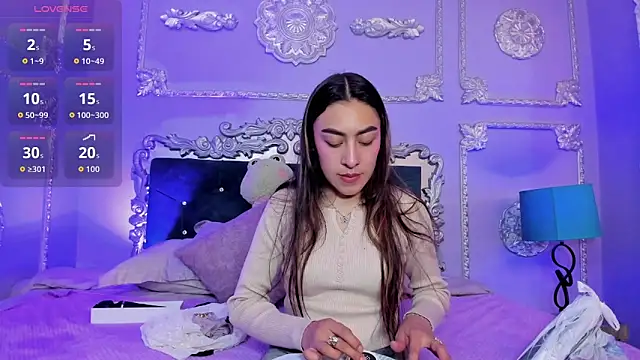 DhaliaRosse online show from March 13, 2026, 4:06 am