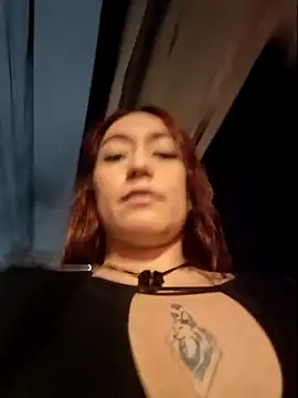 Eveeelyn25 online show from January 13, 2026, 1:42 am