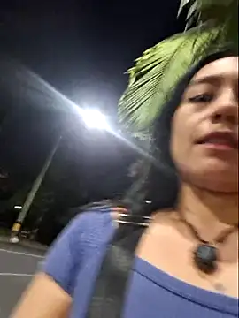 Eveeelyn25 online show from May 23, 2026, 12:42 am