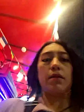 Eveeelyn25 online show from June 27, 2026, 3:45 am