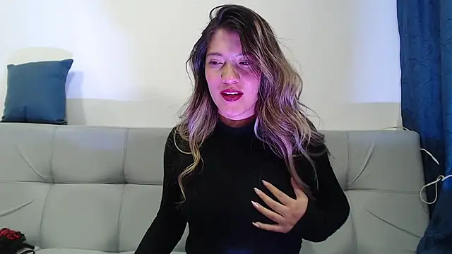 hanna  jones7 online show from December 3, 2025, 2:34 am