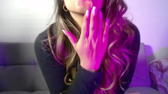 hanna  jones7 online show from February 16, 2026, 12:09 am