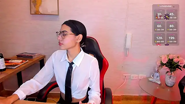 VanessaBoch online show from May 17, 2026, 7:47 pm