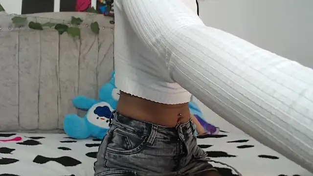 Tinyy Star online show from March 7, 2026, 5:18 pm