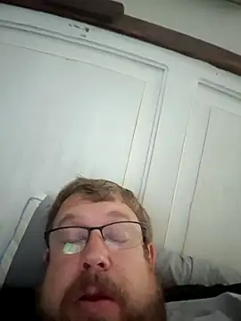 Snapshot of mr_girthyandsweetcheeks chatting on April 29, 2026, 3:54 am mr girthyandsweetcheeks online show from April 29, 2026, 3:54 am
