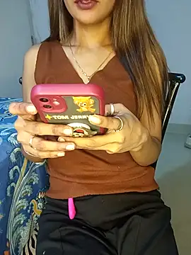 LOVELY BABYJI online show from February 4, 2026, 7:42 pm