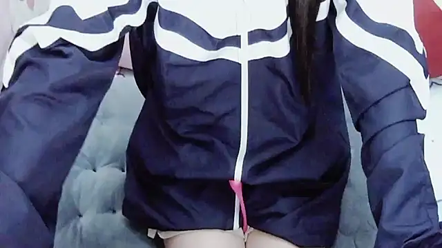 Alice-Hot88 online show from March 4, 2026, 12:35 pm