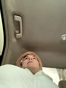 KateBurlesk online show from January 12, 2026, 9:16 am