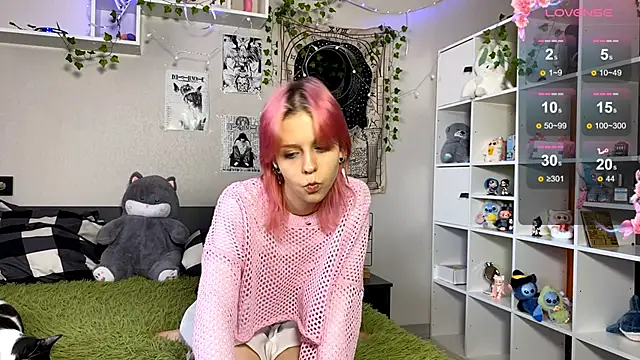 FairyLuna online show from March 25, 2026, 8:46 am