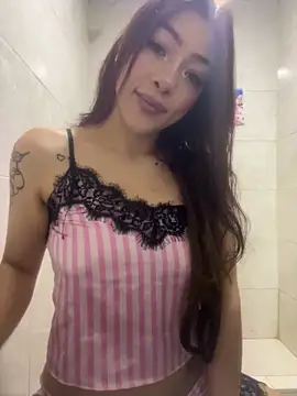 DAKOTA SAKURA online show from June 11, 2026, 10:23 am