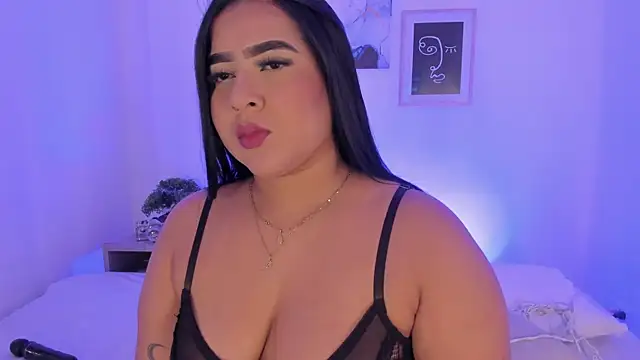 alejandrarojas  online show from April 26, 2026, 1:08 pm