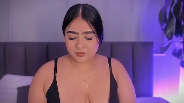 alejandrarojas  online show from July 10, 2026, 7:47 pm