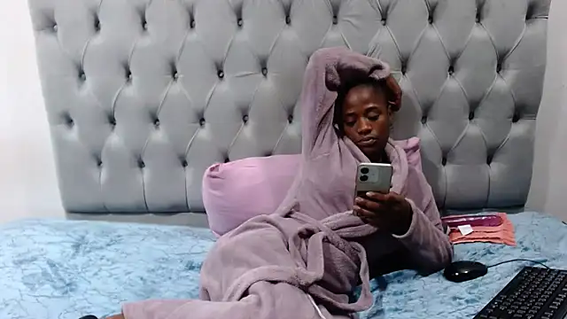 SexyAdelexx online show from February 3, 2026, 2:53 am