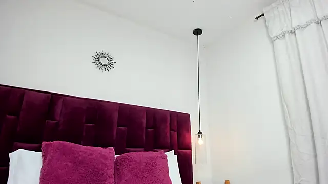 Ambar85 online show from December 14, 2025, 3:02 am