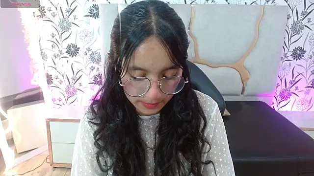 rosee tay1 online show from February 1, 2026, 4:00 am