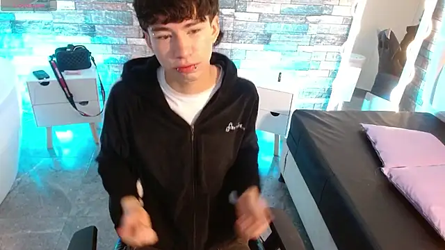 kaelwolf tay online show from November 30, 2025, 11:55 am