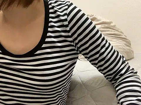 Snapshot of Omame_no_Yuwaku chatting on July 13, 2026, 11:53 am Omame no Yuwaku online show from July 13, 2026, 11:53 am