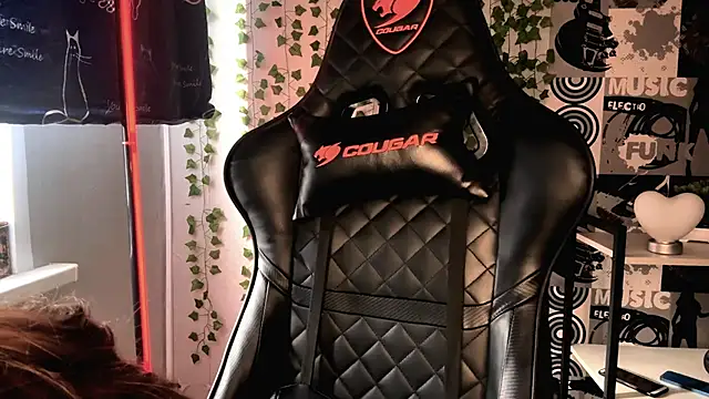 helgicuteness online show from February 8, 2026, 12:14 pm