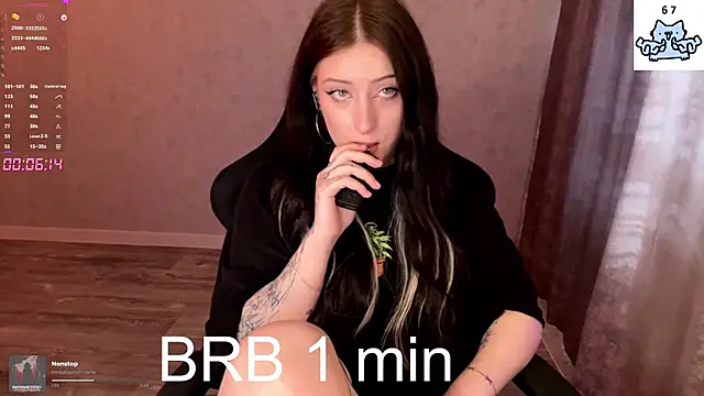 Meowluly online show from May 5, 2026, 9:29 pm