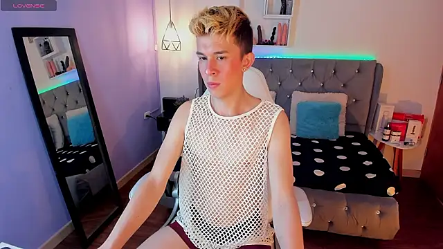 Juaan Diick online show from February 2, 2026, 4:28 pm