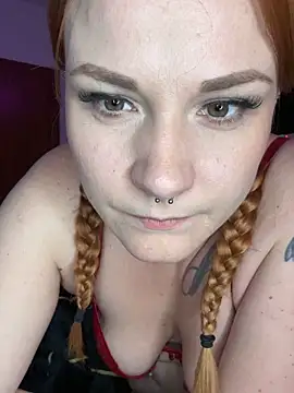 Fiebie licios online show from December 18, 2025, 9:03 am