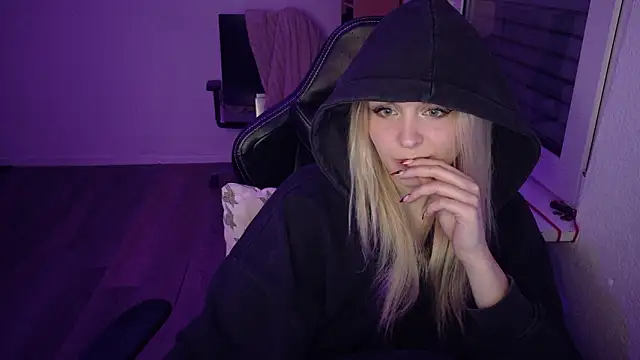 OfflineLizzy online show from March 20, 2026, 10:00 pm