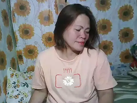 Smilinglovely online show from March 17, 2026, 6:38 am