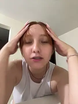 Davne  online show from May 5, 2026, 10:35 pm