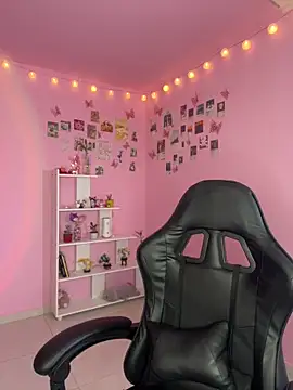 Davne  online show from February 14, 2026, 3:18 am