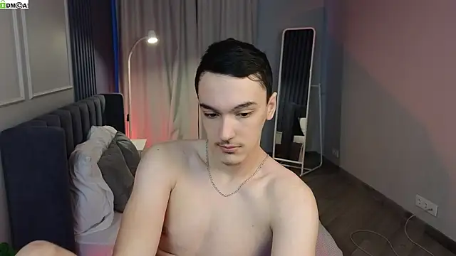 MoonlinSkinn online show from March 16, 2026, 1:02 am