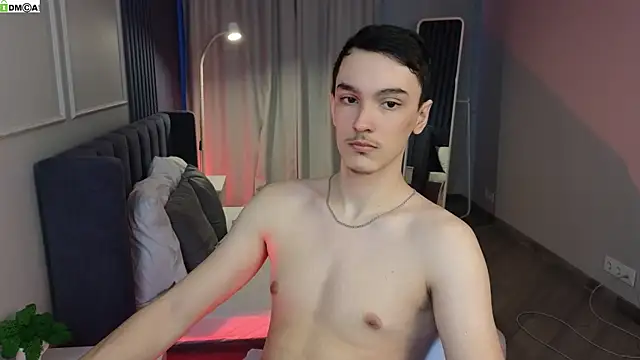 MoonlinSkinn online show from March 23, 2026, 1:06 am