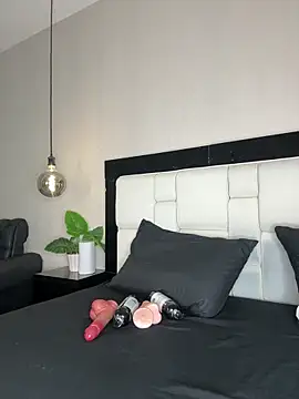Snapshot of Celeste_Valencia_ chatting on April 10, 2026, 4:30 am Celeste Valencia online show from April 10, 2026, 4:30 am