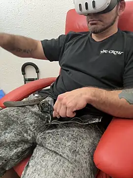 2addictivelyhorny online show from February 13, 2026, 12:43 am