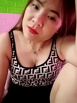 Snapshot of Lily-ross22 chatting on February 27, 2026, 4:01 am Lily-ross22 online show from February 27, 2026, 4:01 am