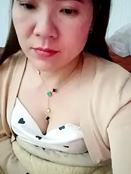 Snapshot of Lily-ross22 chatting on February 8, 2026, 6:27 pm Lily-ross22 online show from February 8, 2026, 6:27 pm