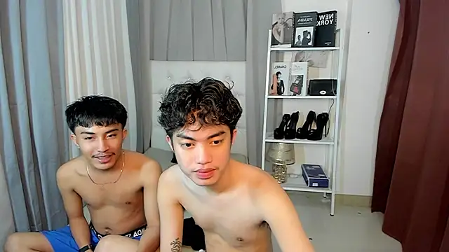 xsianhotcocxx online show from January 9, 2026, 5:14 am