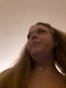 Snapshot of SmirkFans chatting on February 13, 2026, 2:33 am SmirkFans online show from February 13, 2026, 2:33 am